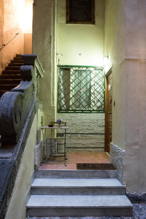 Gradoni Chiaia Holiday Homes Napoli Eksteriør bilde